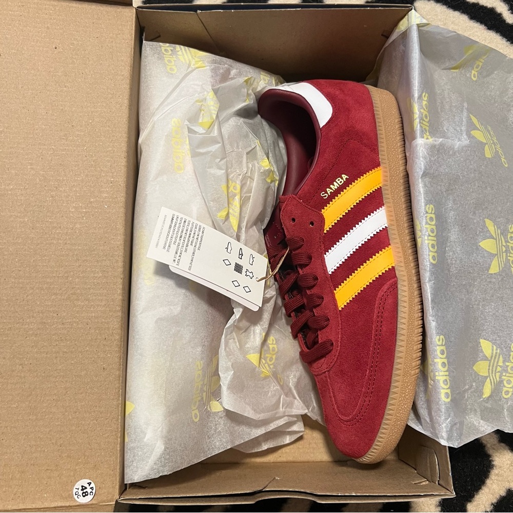 NWT Adidas Samba OG Sneakers Collegiate Burgundy Crew Yellow Men 9/Women 10 - Picture 6 of 14